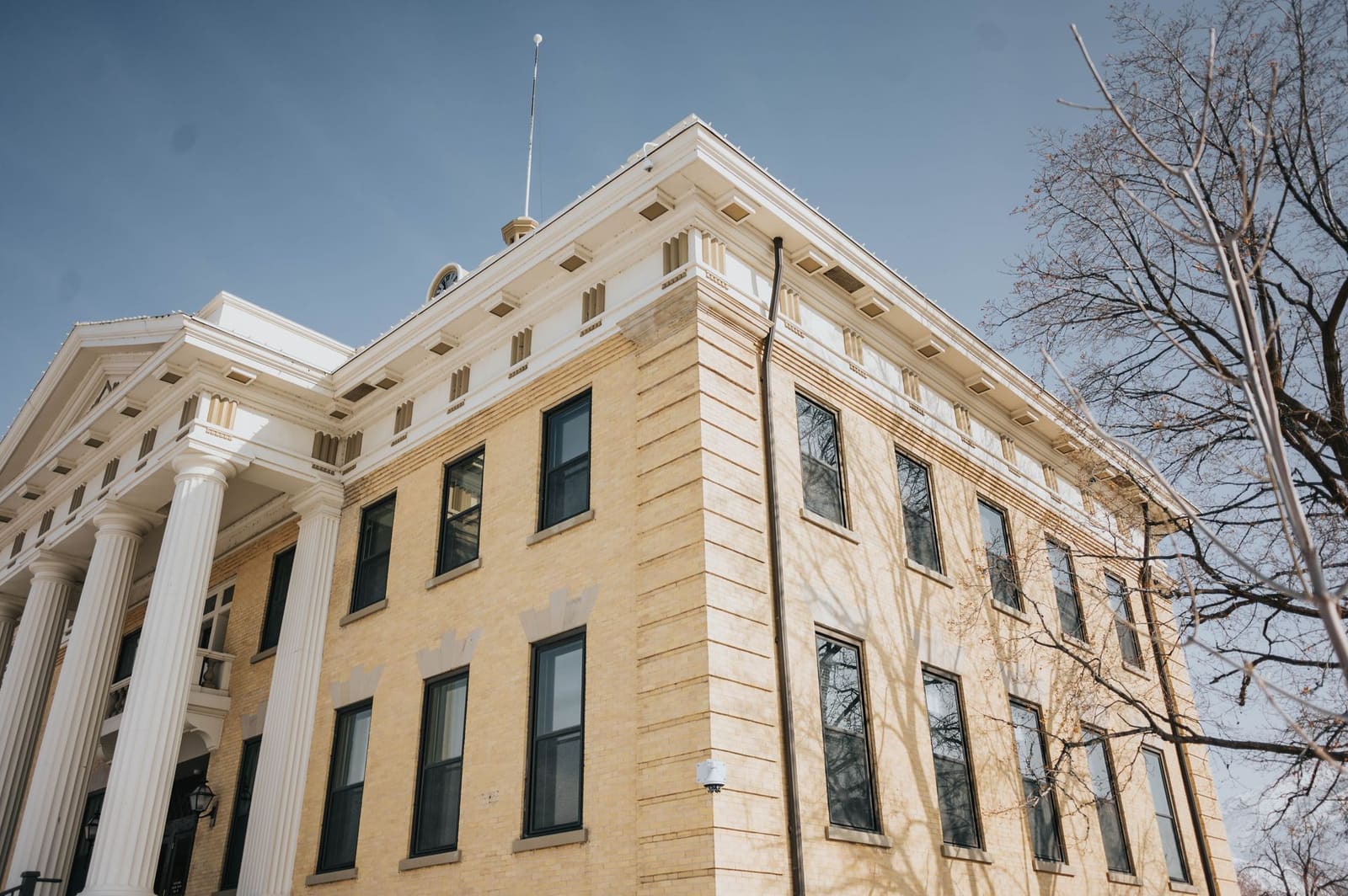 A county courthouse seen from the street